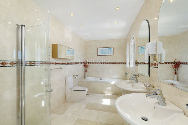 Foto 0a4f3de7-940f-4644-bc08-ddb610355f19. Casa adosada en Marbesa Marbella
