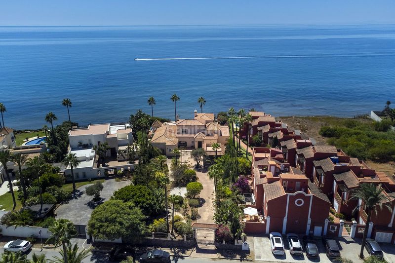 Foto 4fa88b9a-0653-4dc1-a822-f81a58960f37. Casa adosada en Marbesa Marbella