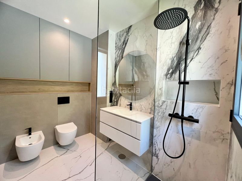 Foto d48bbdee-ab89-45b1-8b2b-d7bd6d0d6253. Casa adossada a Casco Antiguo Marbella