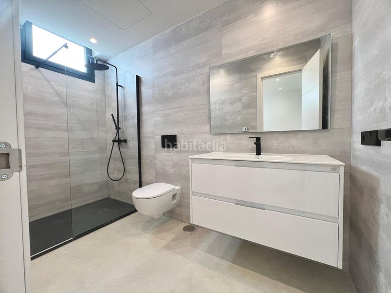 Foto f5d9b038-a01f-45c0-aea4-ab915fced977. Casa adossada a Casco Antiguo Marbella