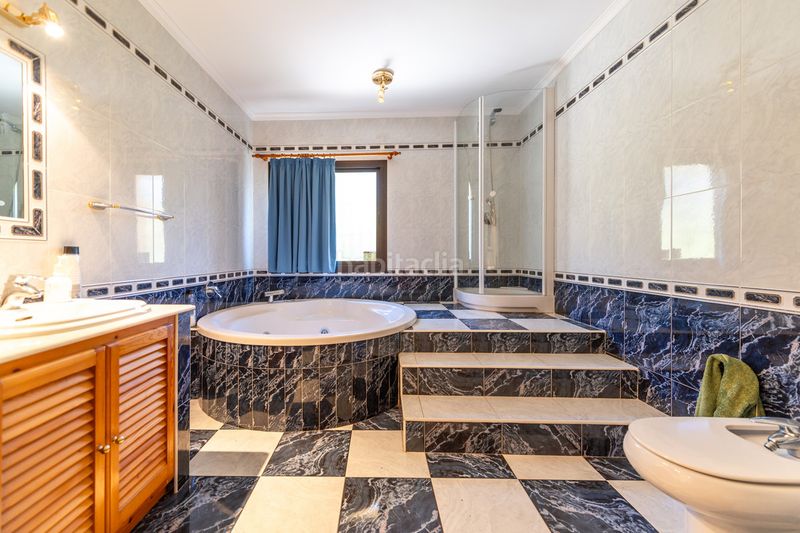 Foto b58ee99a-c9af-410b-ae9c-f007dc3375df. Casa adossada a Las Chapas - Alicate Playa Marbella