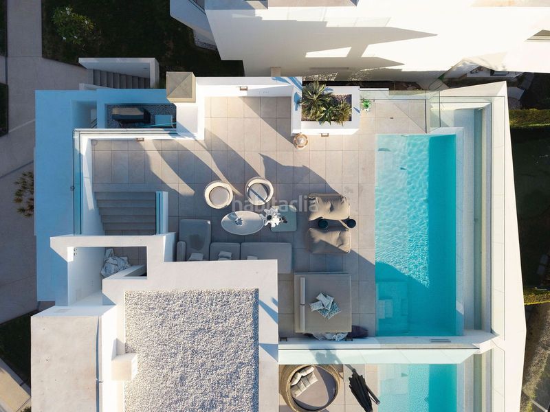 Foto fd22aed2-e24a-4726-9085-0833985f4914. Casa adossada a Las Brisas Marbella