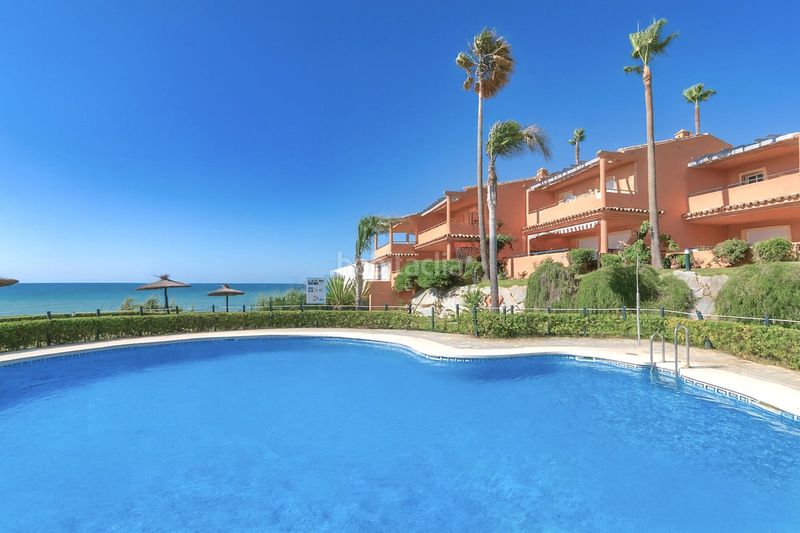Foto c2cc308c-eec5-428c-bc99-0b0a91e4f2fe. Casa adosada en Centro Estepona