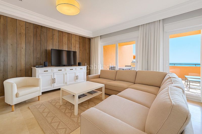 Foto 7b8eadce-f35c-4dbb-9f61-0fcff6decf98. Casa adossada a Centro Estepona