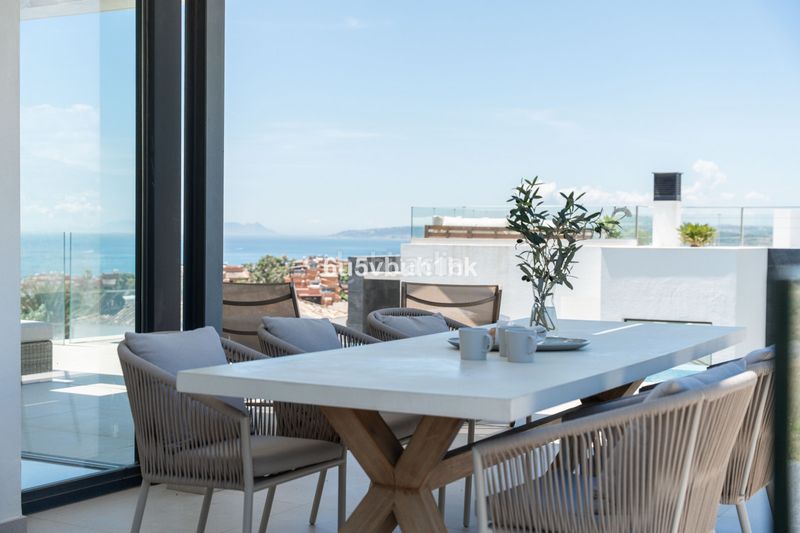 Foto 30c178f9-3615-47e0-8008-9eeafdbd6738. Casa adosada en Centro Estepona