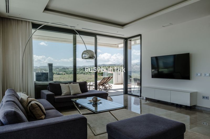 Foto fd4888b9-2248-4252-a257-0e194aabc1f5. Casa adosada en Centro Estepona