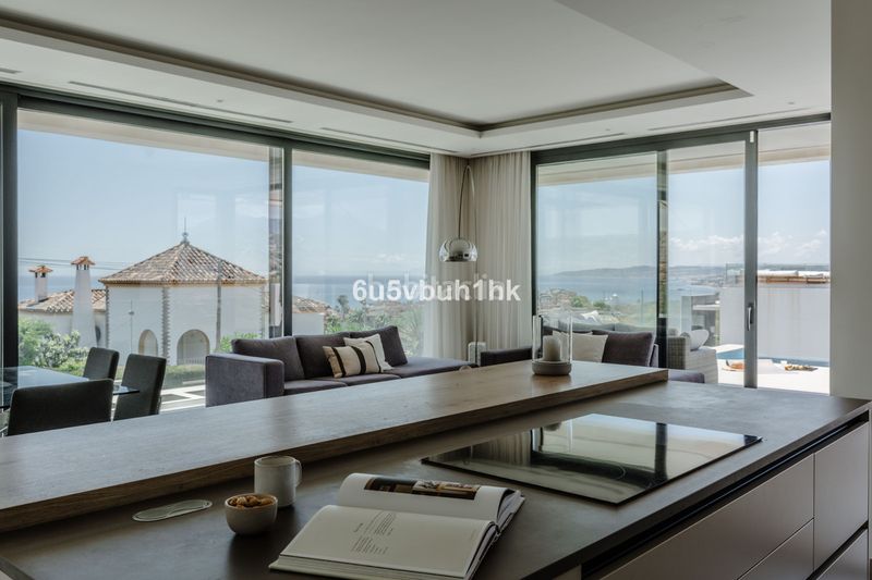 Foto ed75b342-6c56-425c-a1da-adbc1ebc579e. Casa adossada a Centro Estepona