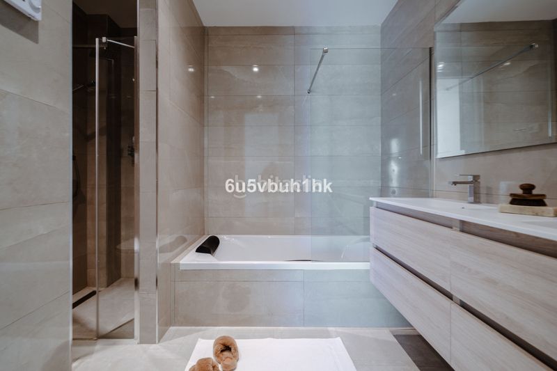 Foto ee52ede4-b2fe-4526-b4ed-bf1c903a6f0d. Casa adossada a Centro Estepona