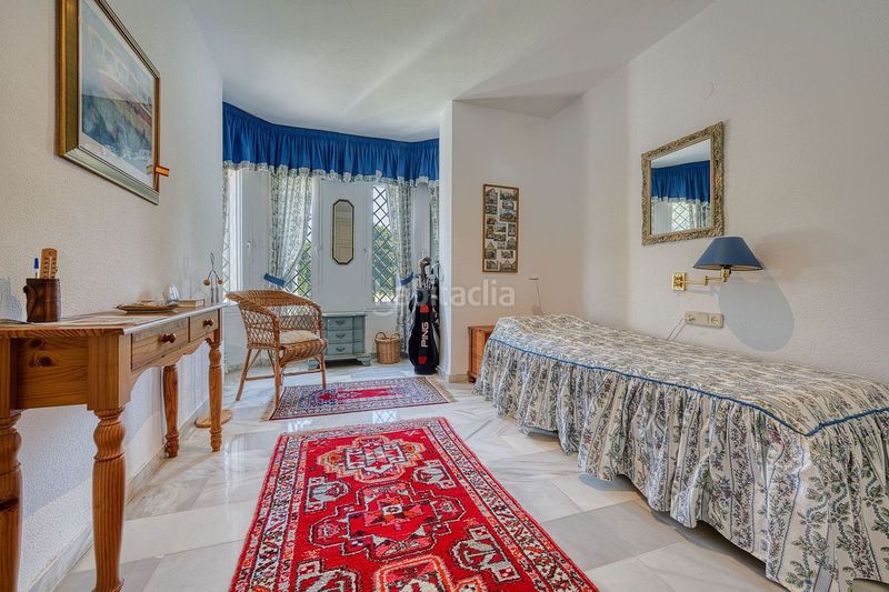 Foto 6d0ef947-11eb-41d6-a064-f16f4e14ec0f. Casa adossada amb aparcament a Las Brisas Marbella