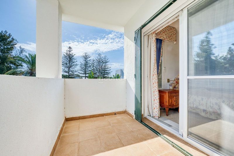 Foto bb0de03a-9c66-47e5-83ea-1921eb1b6188. Casa adossada amb aparcament a Las Brisas Marbella