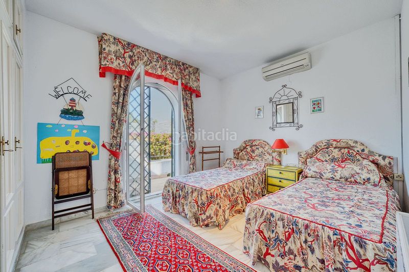 Foto ce377a74-9499-4702-9ec7-4894f034f329. Casa adossada amb aparcament a Las Brisas Marbella