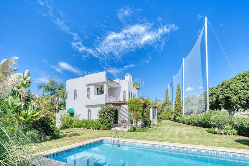 Foto d1a88568-4a08-4ac7-b160-2f362e50d28e. Casa adossada amb aparcament a Las Brisas Marbella