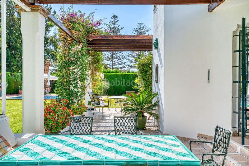 Foto d6857039-4ffb-4bd1-b979-d36255dde889. Casa adossada amb aparcament a Las Brisas Marbella
