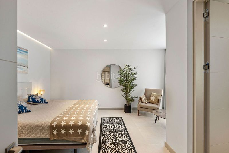 Foto 6bdf3d20-8d51-4b23-9df5-1a850842cdcd. Casa adossada amb aparcament a Las Brisas Marbella