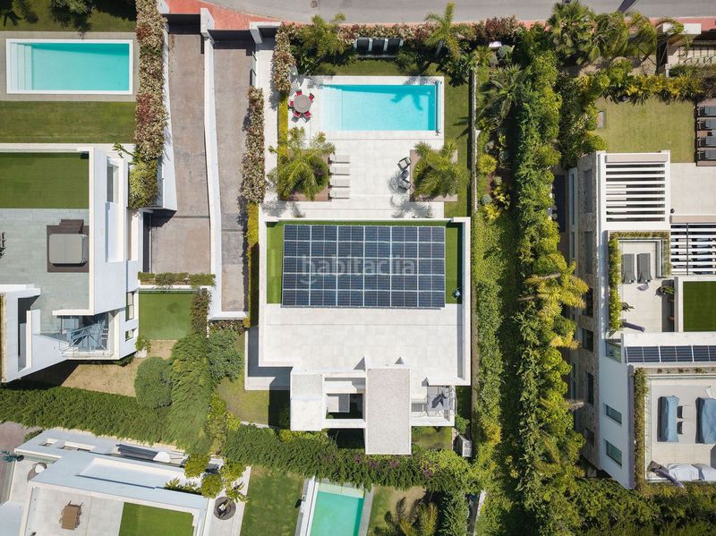 Foto 97b61a97-d3b7-473f-99d2-aa9c51d44fc5. Casa adossada amb aparcament a Las Brisas Marbella