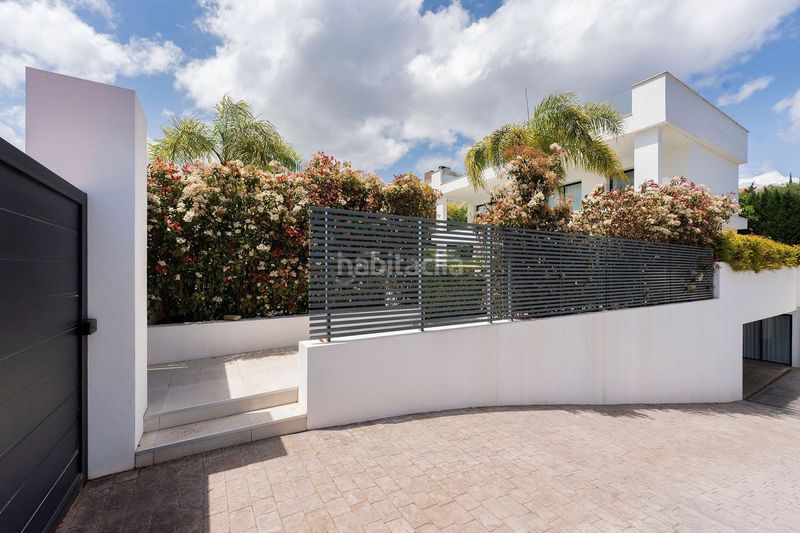 Foto 7673d651-6761-4152-b02c-65a02820ceb2. Maison jumelée avec parking dans Las Brisas Marbella