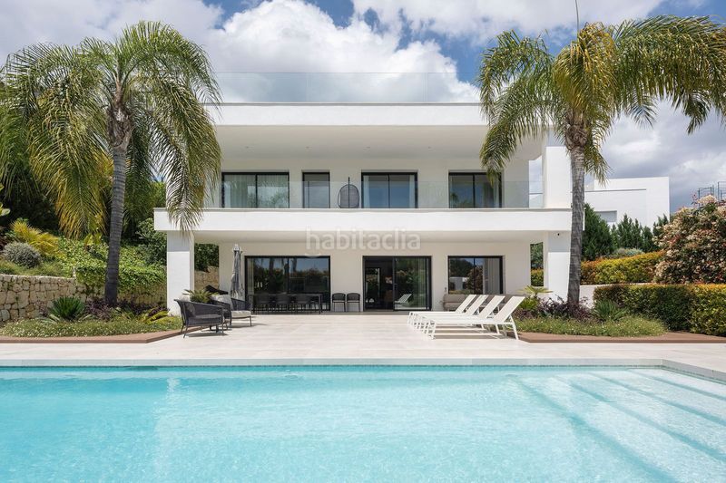 Foto b595df25-970b-49f7-9185-58c65b594330. Maison jumelée avec parking dans Las Brisas Marbella