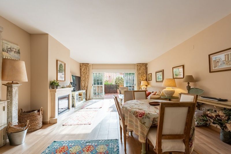 Foto 83a4a4b8-fc70-4c2a-b949-bae7cd75162c. Casa adossada amb aparcament a Sierra Blanca Marbella