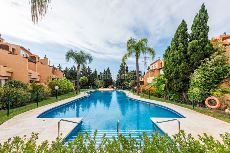Foto ab3edb9f-69d1-4530-b5e6-902f75adfadb. Casa adossada amb aparcament a Sierra Blanca Marbella