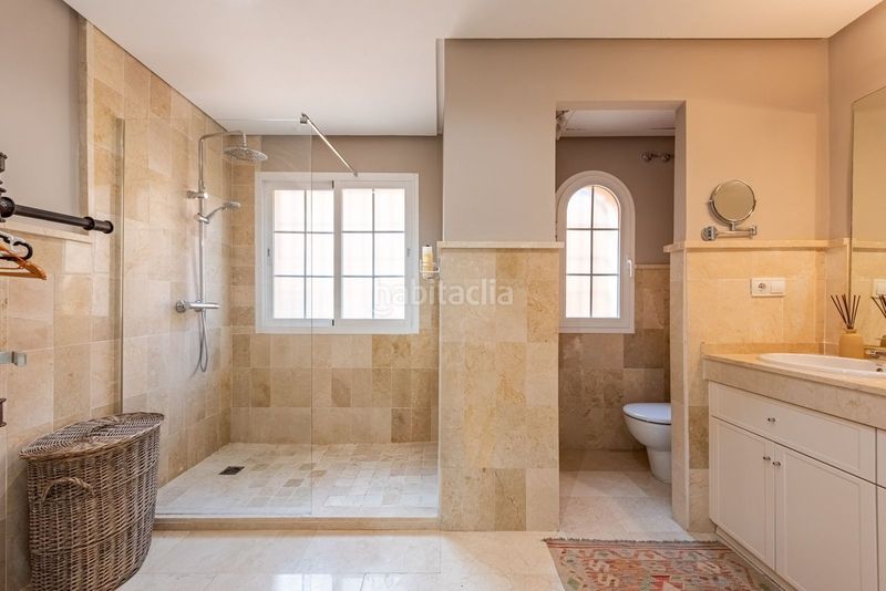 Foto c534ec38-91ae-4abd-9431-07e8197a659c. Casa adossada amb aparcament a Sierra Blanca Marbella
