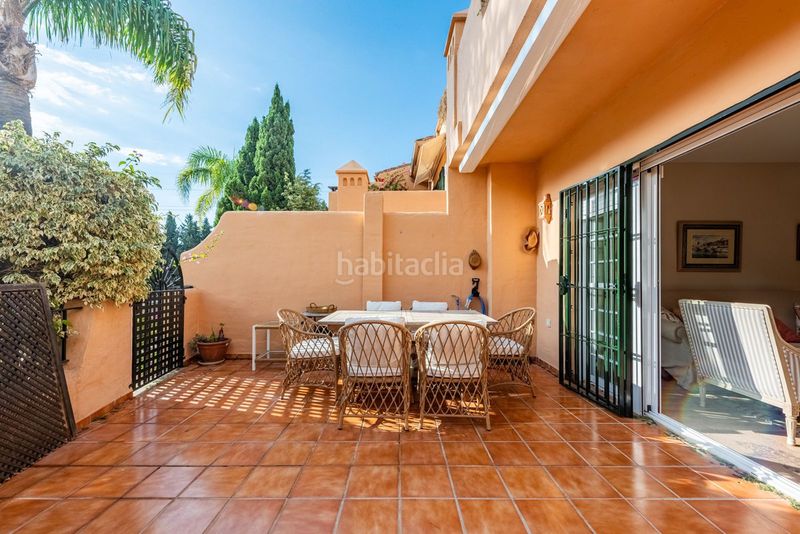 Foto d2038ba1-be31-4358-9a23-d08c340cb879. Casa adossada amb aparcament a Sierra Blanca Marbella
