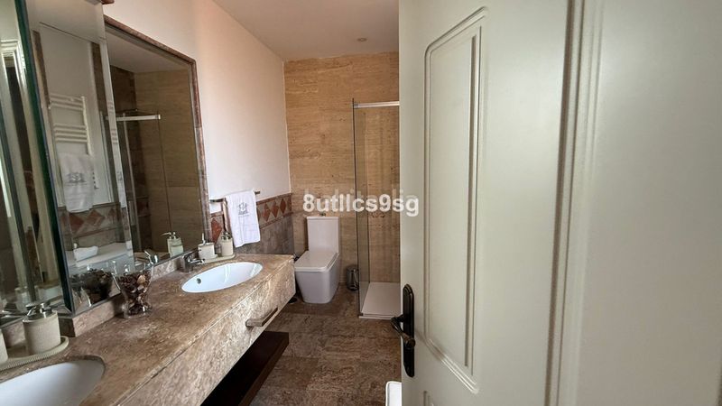 Foto 4203dc85-b12b-4b2c-8085-f2b9427b1ecd. Piso en Centro Estepona
