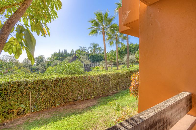 Foto 2617b57a-3f82-4bd0-a410-853169f7f46e. Piso en Las Brisas Marbella