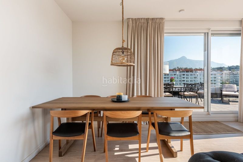 Foto 692e0b93-a294-4261-8a28-605f85f8bd6d. Àtic amb aparcament a Las Brisas Marbella