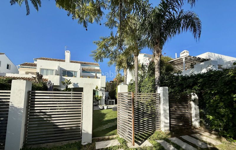 Foto e609438b-b16f-483a-b894-291ac2fda650. Casa adosada en Guadalmina Baja Marbella