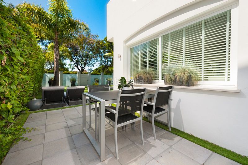 Foto c330f441-7476-4f99-a645-1bb5926a8af6. Casa adossada a Guadalmina Baja Marbella