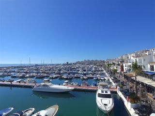 Etagenwohnung in Puerto Banús