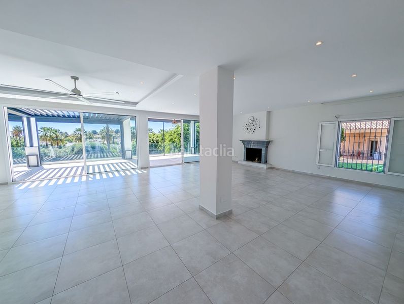 Foto 27cc422a-956b-4a84-bab0-3ee62295fc49. Casa adossada amb aparcament a Las Brisas Marbella