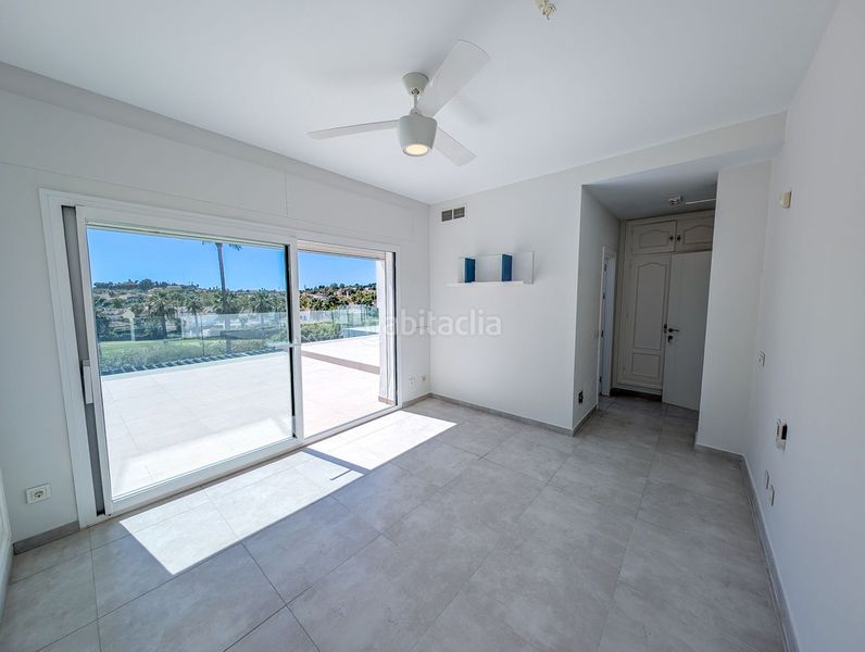 Foto 3f937fe2-b8d0-4398-9b24-06bbe602bef1. Casa adossada amb aparcament a Las Brisas Marbella