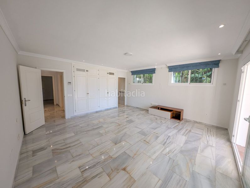 Foto 422d6abb-19ca-441d-95e5-5196be3bbbab. Casa adossada amb aparcament a Las Brisas Marbella