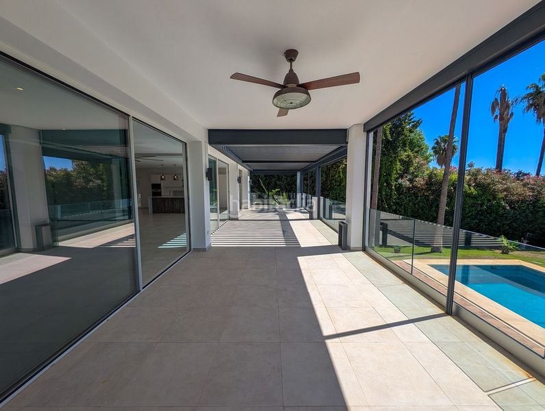 Foto 59b1f048-a38d-4f39-bfc7-c391525f417e. Casa adossada amb aparcament a Las Brisas Marbella