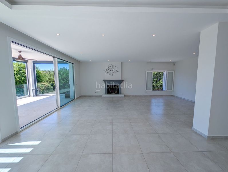 Foto 5c867f1c-7471-4237-a257-44b73af2b26a. Casa adossada amb aparcament a Las Brisas Marbella