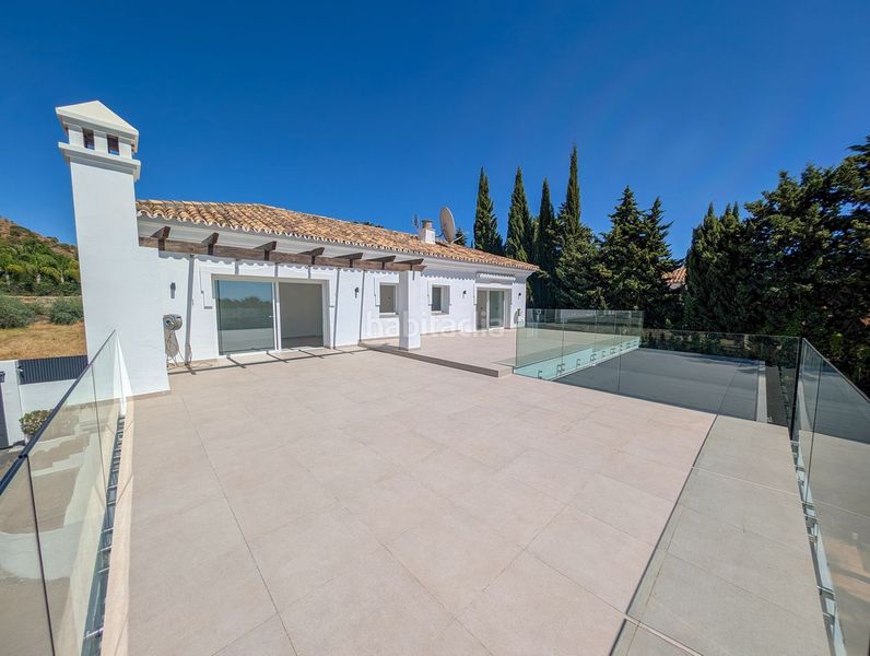 Foto ba496f4d-9440-4110-a26a-0285a10fdb4a. Casa adossada amb aparcament a Las Brisas Marbella