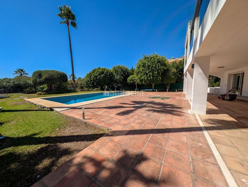 Foto ce2f78ec-c812-46e0-8342-478436ae82c3. Casa adossada amb aparcament a Las Brisas Marbella