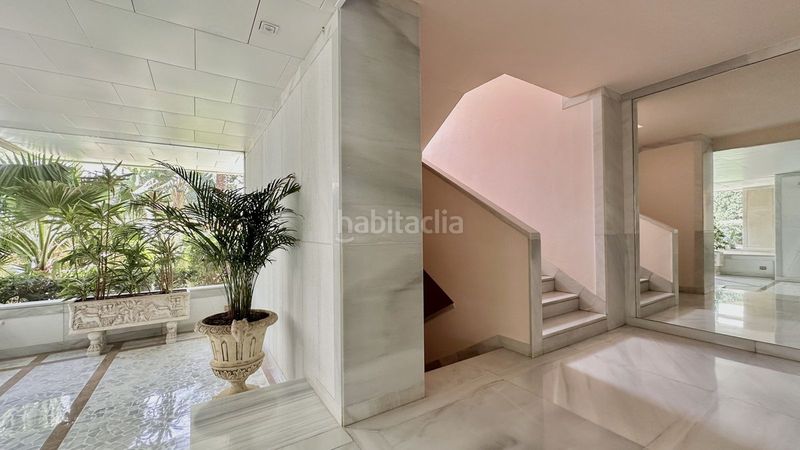 Foto e841f677-d8a0-4b5f-84fd-2c3c9203ac92. Pis a La Carolina - Guadalpín Marbella