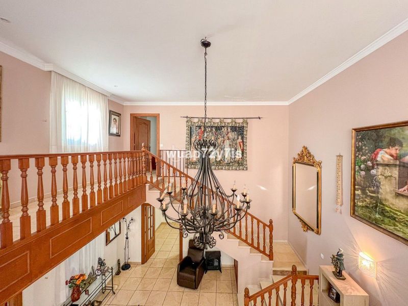 Foto ce8a6e82-f734-4f7d-b63c-de317fb44f4e. Casa adosada en Centro Estepona