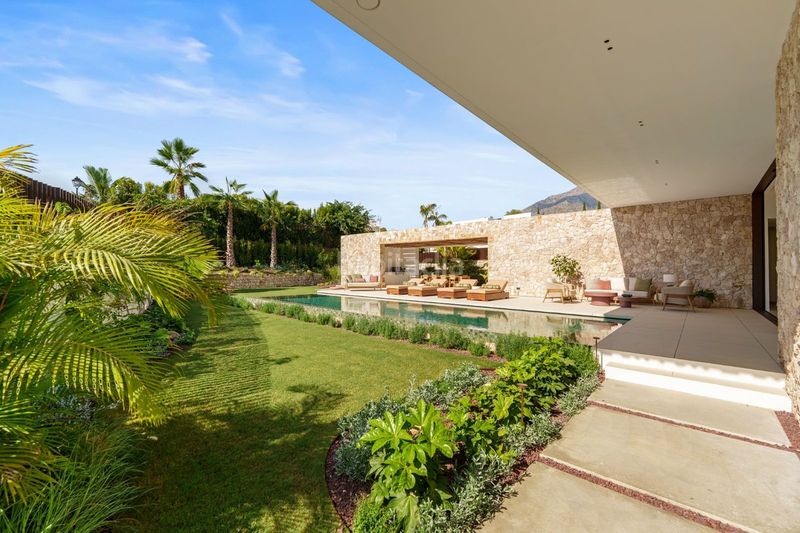 Foto 1ec875a0-f5f3-4c63-82df-b54e25ccac94. Casa adossada a La Carolina - Guadalpín Marbella