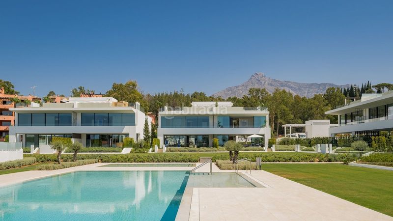 Foto 3fb4660a-1a8d-46d2-b3a9-ed70e3a53732. Casa adossada a La Carolina - Guadalpín Marbella