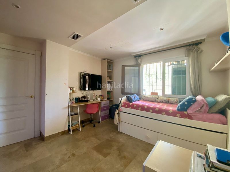 Foto a1e53f95-efe1-4dac-96f3-3978cc63dd3c. Pis a La Carolina - Guadalpín Marbella