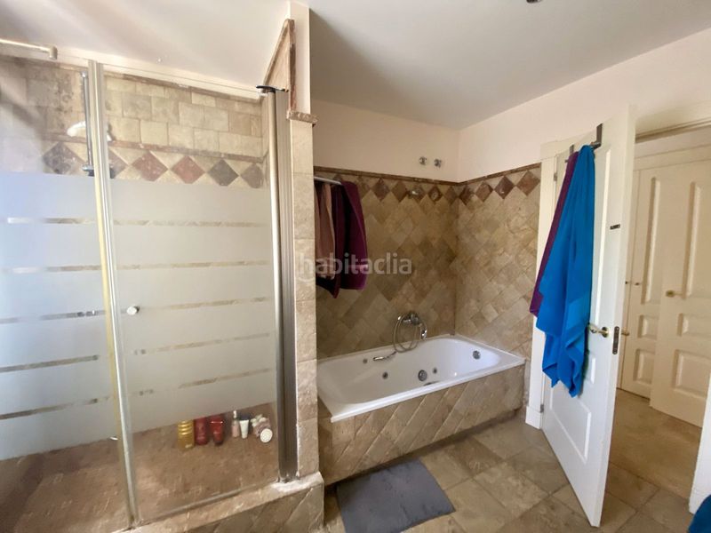 Foto dc973634-ce23-4c18-89e1-5e6796c29f3b. Pis a La Carolina - Guadalpín Marbella