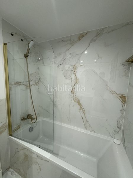 Foto 0ab5d350-6963-4714-bfc8-d04170fcb02c. Piso en Las Brisas Marbella
