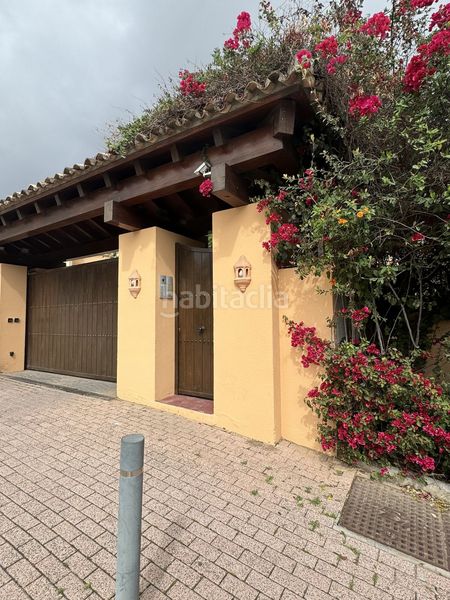 Foto f1a5bf9b-3dfe-40d8-bb1d-f30d70c19302. Piso en Las Brisas Marbella