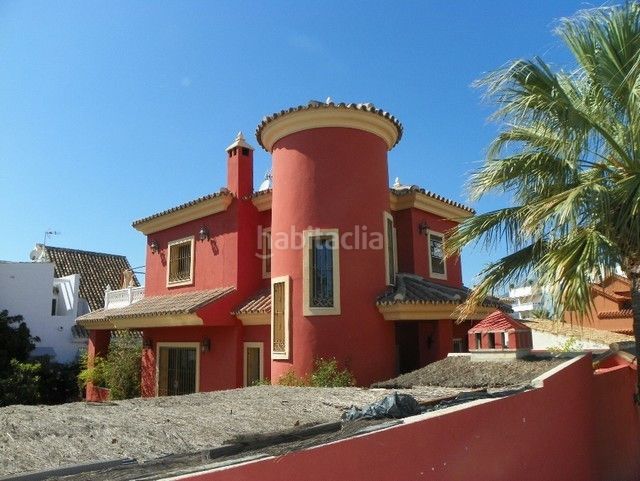 Foto c7f638d3-6a36-4337-8866-715fb286bd64. Casa adossada a Las Chapas - Alicate Playa Marbella