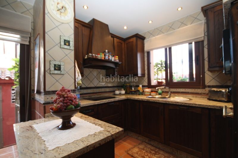 Foto f56cfc09-d4ac-4e61-a439-dba6a8f169f3. Casa adossada a Las Chapas - Alicate Playa Marbella
