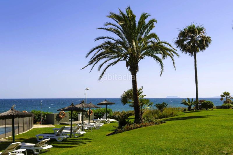 Foto cdfbb9f5-3111-451a-9670-f37ea02d7edb. Piso en Centro Estepona