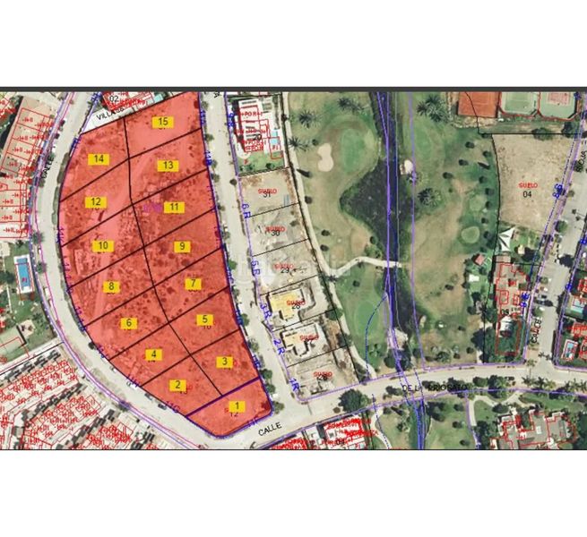 Foto e7b4822a-5393-4a41-aa26-e78b4e2464e9. Terreny residencial a Centro Estepona